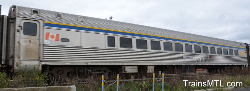 Passenger car VIA 4108 right side / Wagon de passager VIA 4108 coté droit